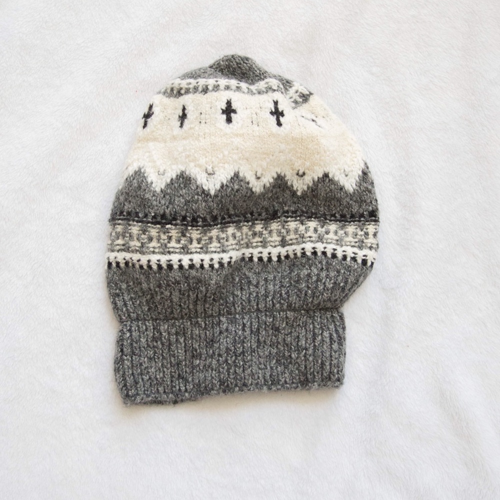 Grey and white American eagle beanie